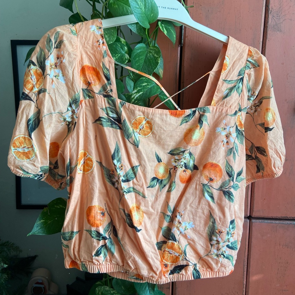 Loft Orange Pattern Cropped Top 🍊 - Picture 4 of 9